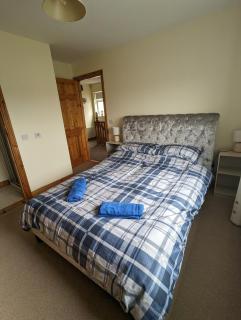 4 Bed House, spacious & modern with parking Tubbercurry - Tobercurry - 1