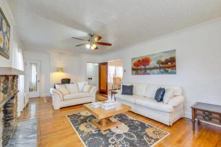 Trendy South Euclid Apt - 5 Mi to Cleveland Clinic - South Euclid - 6