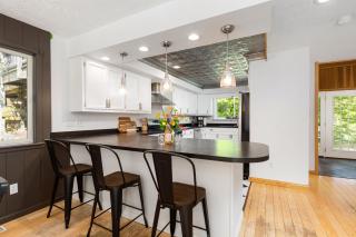 Vineyard Haven AC Jacuzzi Sauna Private En Suite - 9