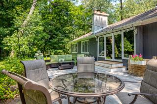 The Milliken Getaway AC Beach Fire Pit BBQ - 5