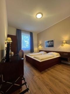 Central Hotel - Worms - 6