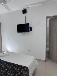 lujoso apartamento central con tres Aires acondicionados y parqueo - 2