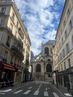Saint Germain apartment - Paris - 2
