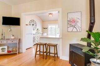 Walk to Courthouse Square Quiet Home with Porch - Prescott - 6