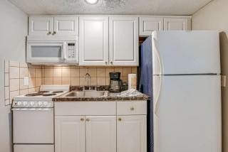 The Beachside Dacha - Lock-Out 2 Bedroom Ocean View Condo - Myrtle Beach - 2