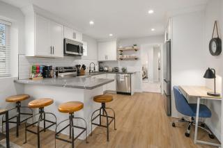Brand New Designer's Modern 1BR Home 1min to I-5 - Lynnwood - 4