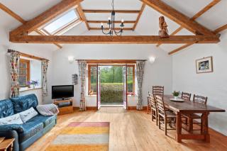 Old Oak Barn - A beautifully converted barn in idyllic setting, extremely child friendly - St Clears - 7