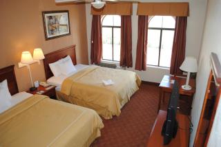 Days Inn & Suites by Wyndham Webster NASA-ClearLake-Houston - 3