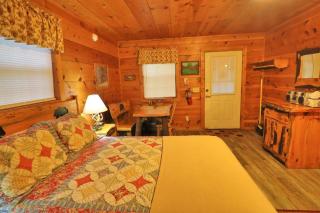 Alpine Mountain Sweetheart Cabin Jacuzzi #8 - Helen - 2