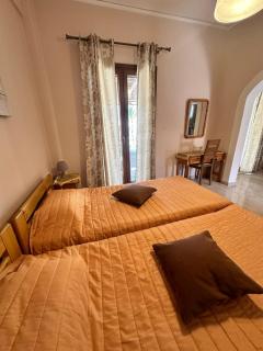 Nikos Holidays Apartment 1 - 3