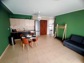 Modern Apt 1 with Parking Paid, 100m from Metro - Tessalónica - 8