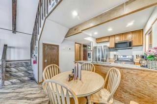 Ruidoso Family Cabin, Short Walk to Downtown! - Ruidoso - 2