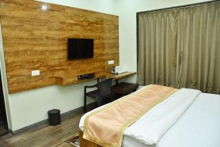 Hotel Rasika Inn - Shegaon - 3