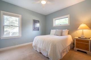 65 Bluff - 4 bedroom 3 bath vacation rental located just steps away from private beach access! - 1