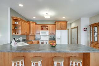 Pelican Rapids Lake House with Water Views and Dock! - Dunvilla - 2