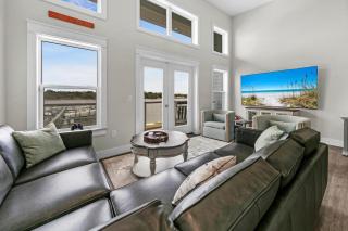 Completely Coastal Spacious townhome with Harbor views a Dock and community Pool - Fort Walton Beach - 0