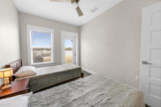 Completely Coastal Spacious townhome with Harbor views a Dock and community Pool - Fort Walton Beach - 2