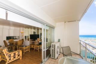 Ilikai Tower 1127 Yacht Harbor View 1BR - Honolulu - 4