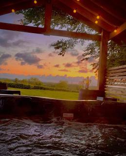 Thornfield Farm Luxury Glamping Pods, The Dark Hedges, Ballycastle - Stranocum - 0