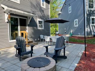 'Woodhaven Hideaway' indoor pool, hot tub - South Haven - 9