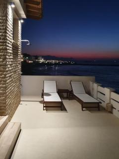 Seashell an Elegant Seafront Villa by Nirousuites - Kokkini Khanion - 5