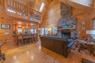 Gecko Getaway - Great cabin getaway - private hot tub - community pool - Saugatuck - 8
