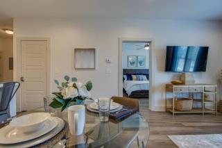 New East Nash - King Bed Short Drive to Dwntwn - Nashville - 8