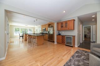 Private pool oasis, walk to the beach and Lake Michigan! - Douglas - 3