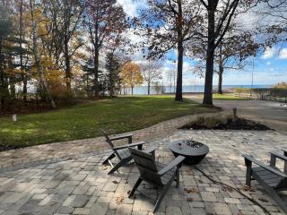 Pet friendly property with private access to Lake Michigan and beautiful sunset views - Fennville - 8