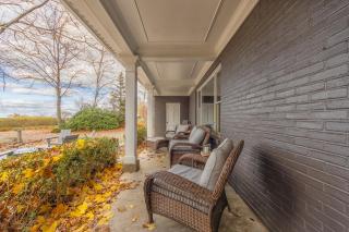 Pet friendly property with private access to Lake Michigan and beautiful sunset views - Fennville - 6