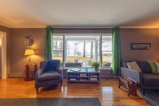 Pet friendly property with private access to Lake Michigan and beautiful sunset views - Fennville - 3