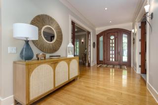 Private Pool & Lake MI access, hot tub, putting green, basketball court, and more! - Fennville - 6