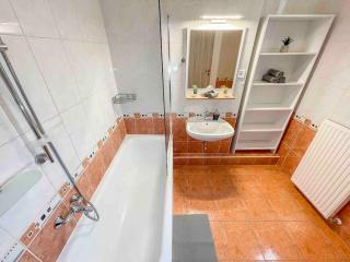 I77 Spacious Modern 3bedroom - Budapest - 5