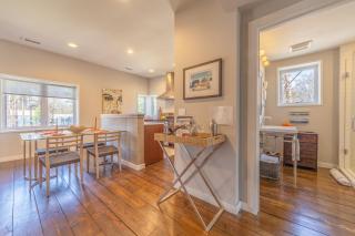 Roan & Black - Dog Friendly - Above one of the best contemporary galleries in West Michigan - Saugatuck - 4