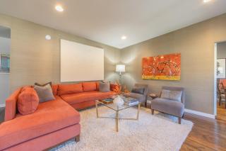 Roan & Black - Dog Friendly - Above one of the best contemporary galleries in West Michigan - Saugatuck - 2