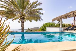 Exclusive 10-Person Seaview Villa in Cas Abou with Private Beach and Pool Bar - Willibrordus - 8