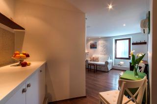 Gorgeous Studio Tiramola - 1