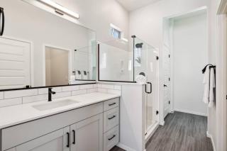 Sunny Contemporary Home in Casa Grande with Pool,BBQ - 8