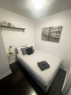 SkyHigh Haven LED-Lit Downtown Condo Retreat - 7