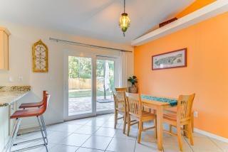 Lovely St Petersburg Home with Backyard Oasis - São Petersburgo - 1