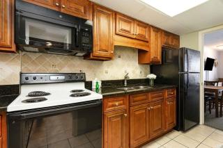 Oceanfront 1 BR Condo-Amazing Views! Perfect for 4 guests! Landmark 1438 - Myrtle Beach - 1
