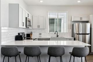 Dreamlight Modern Home in Casa Grande with Pool,BBQ - Casa Grande - 6