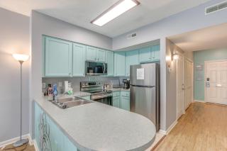 Community Pool and Tennis Court Myrtle Beach Condo - Myrtle Beach - 3