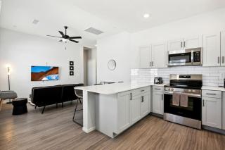 Luminous Sunrise Home in Casa Grande with Pool,BBQ - Casa Grande - 6