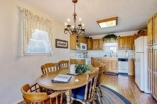 Little Red Cabin - 6