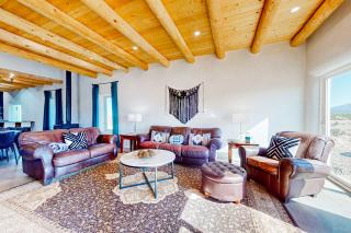 Artistic Oasis - Arroyo Hondo - 8