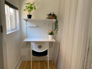 Hummingbird's Retreat-One bedroom-private bath-private entry door - Las Vegas - 7