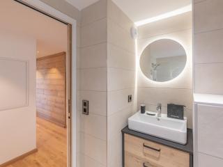 Appartement neuf 65m² proche centre-ville - 400m des pistes, Wi-Fi - FR-1-645-72 - Huez - 2