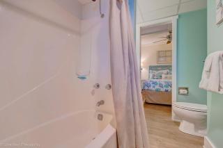 Sunbird Resort Ground Floor Gem with Ocean Views! Free Beach Chairs and Umbrella! by Dolce Vita Getaways PCB - Panama City Beach - 3