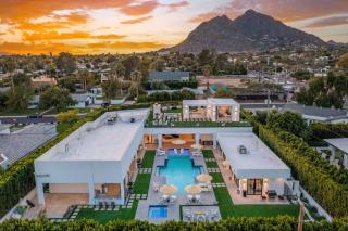 Old Town Scottsdale Luxury Villa - Heated Pool, Spa, Rooftop Deck, Sauna, Speakeasy - Scottsdale - 0